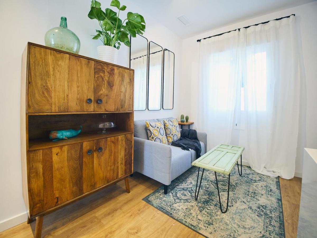 Pelicano Seville Apartments Bagian luar foto