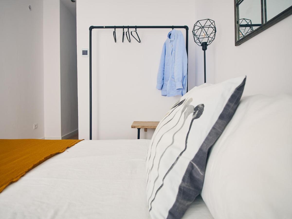 Pelicano Seville Apartments Bagian luar foto