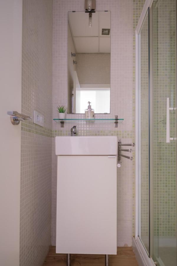 Pelicano Seville Apartments Bagian luar foto