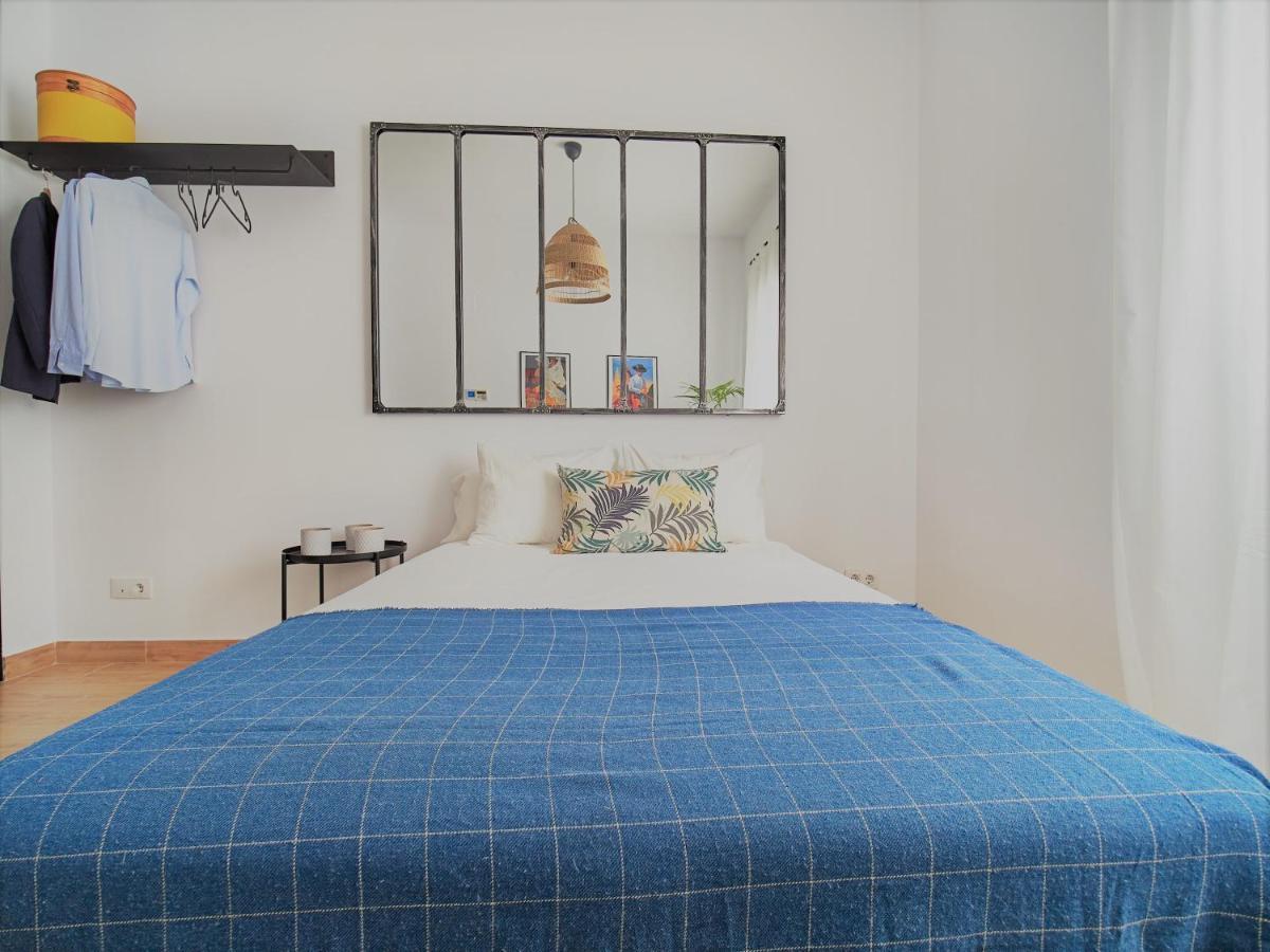 Pelicano Seville Apartments Bagian luar foto